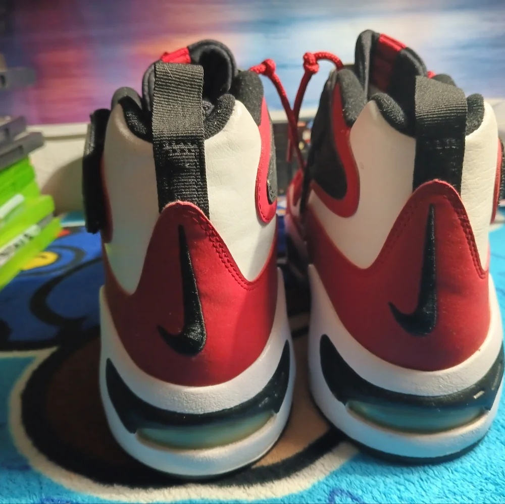 Griffey Air Max Cincinnati Reds sz 10.5 DAMAGED SEE PICS - Picture 4 of 8